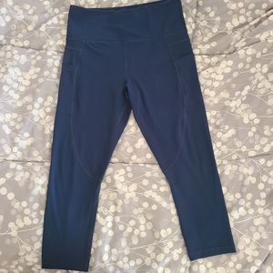 ZYIA
Navy  Capri WITH pockets! Size 8-10
